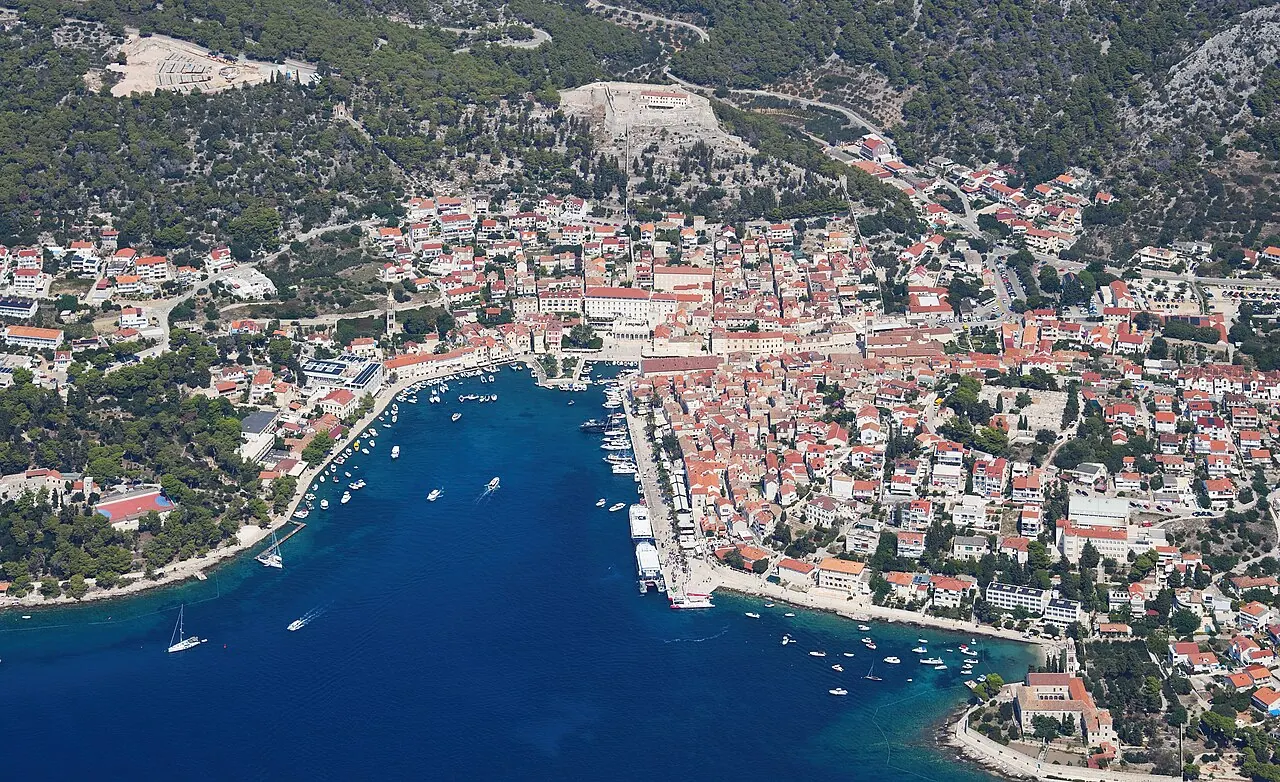Hvar — φωτογραφία της περιοχής