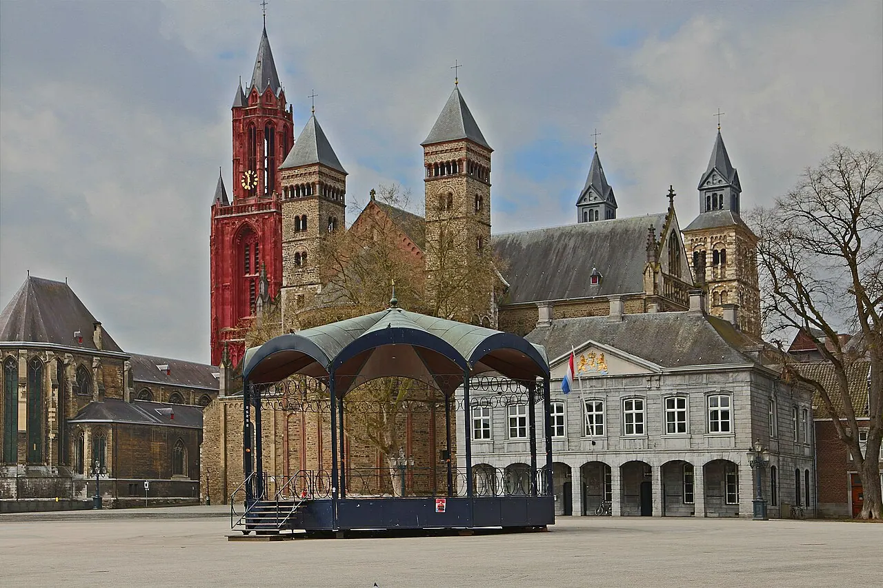 Maastricht — destination photograph
