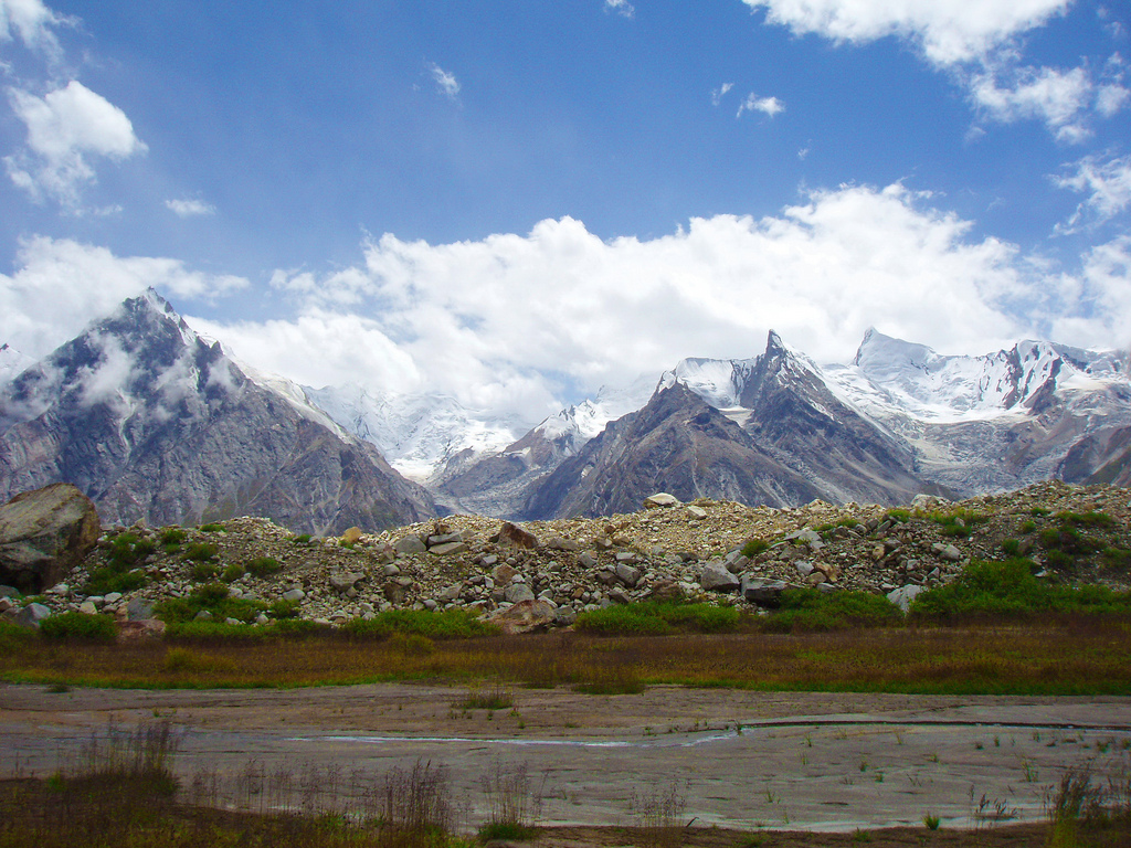 Biafo Glacier · Φωτογραφία αρχείου, όχι ζωντανή εικόνα.