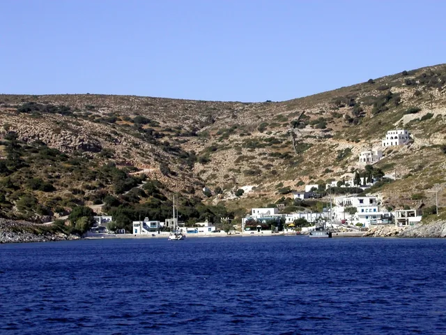 Το Μεγάλο Χωριό στο Αγαθονήσι.