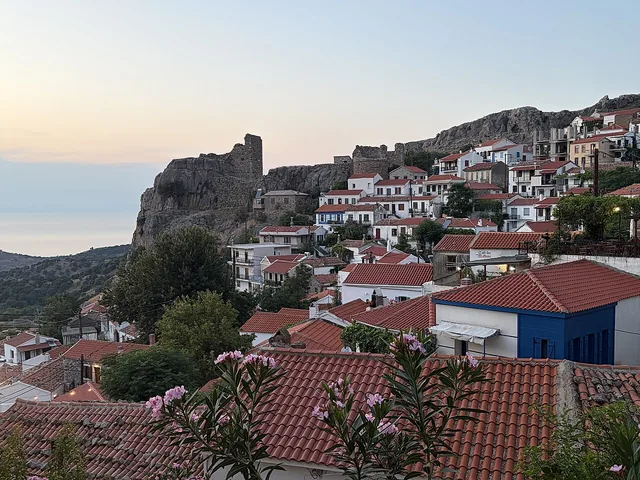 Η Χώρα και το κάστρο της Σαμοθράκης.