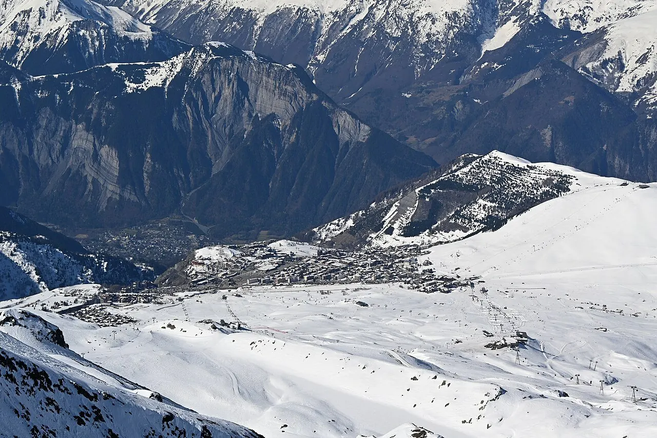 View of Alpe d'Huez from Pic Blanc, Oz, 2026