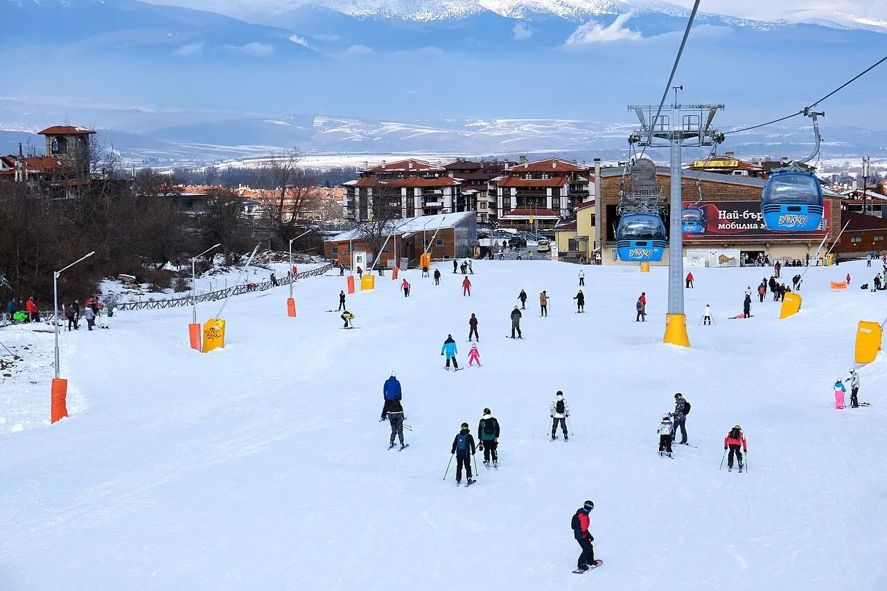 Bansko gondola lift, Bansko ski center.