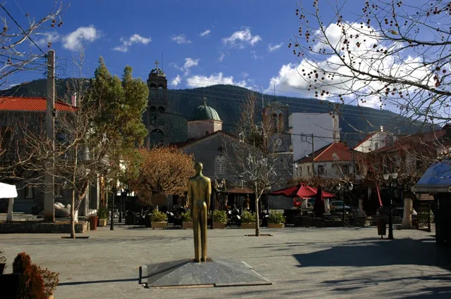 The central square in Vytina