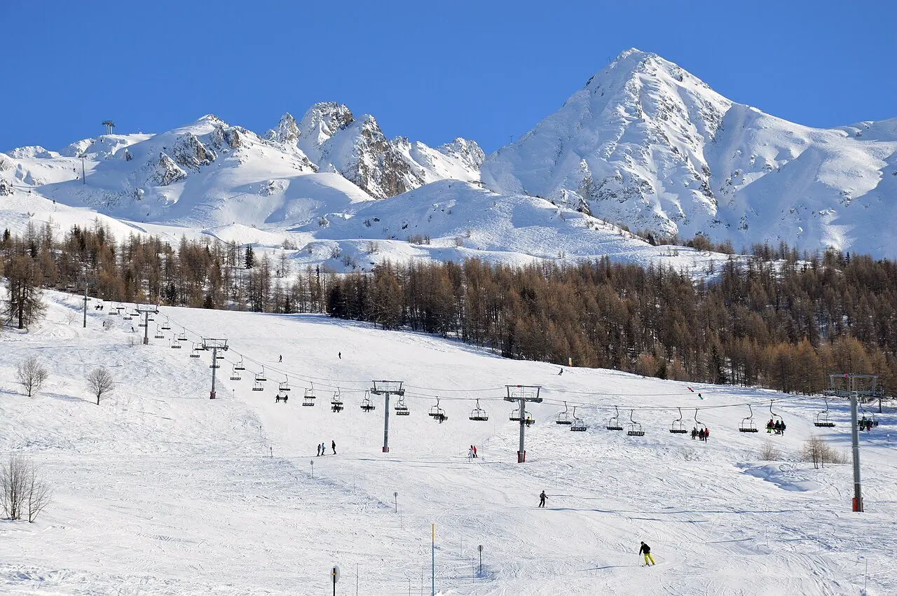Roc du Grand Renard and Aiguille Grive, with TSF Charmettoger and ski slopes in the foreground, Les Arcs, 2018