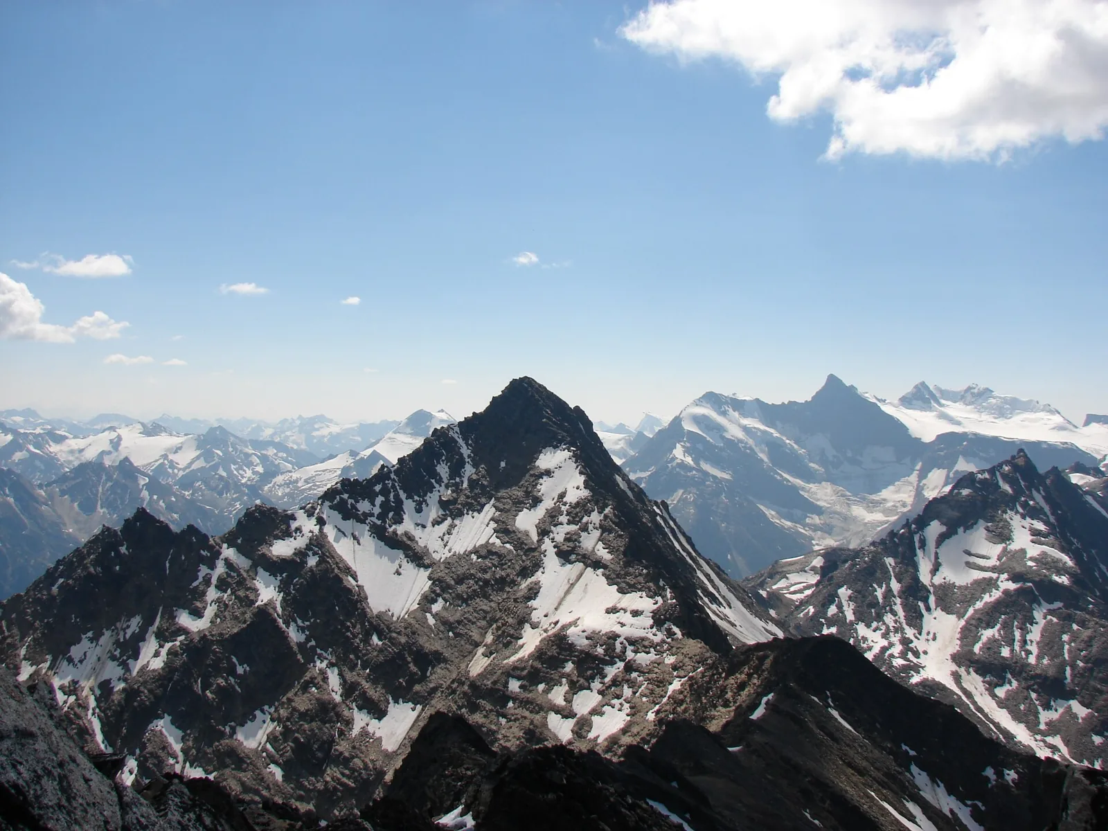 Κορυφές της Premier Range στα βουνά Cariboo, από το Mica Mountain στη Βρετανική Κολομβία.
